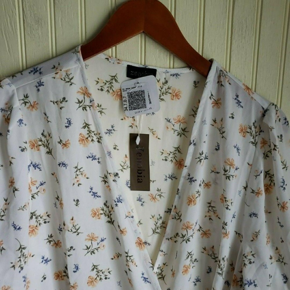 Zenobia Blouse Womens Plus 2X White V Neck Short Puff Sleeve Wrap Floral Top